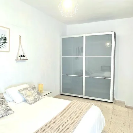 Apartment Seaview Apartment, Playa Chica, Gaviotas, 311 Santa Cruz de Tenerife